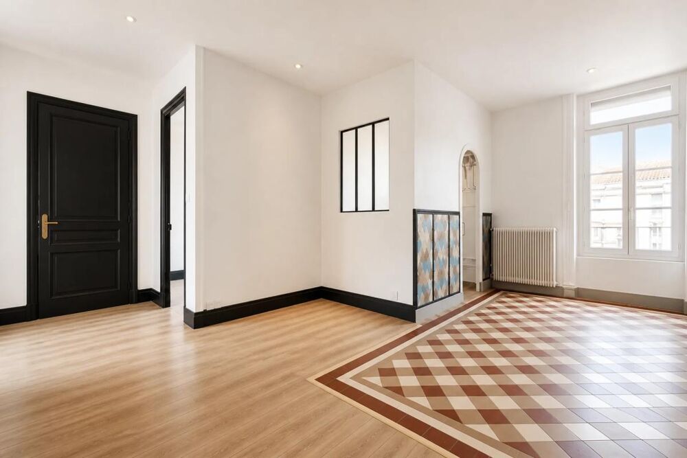 Vente Appartement Bel appartement T4 dans l'ancien, rénové, à 100 m de la gare Saint chamond