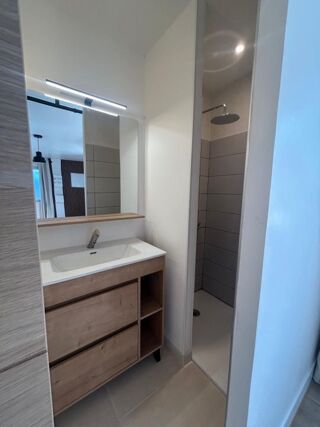  Appartement à louer 2 pièces 45 m²
