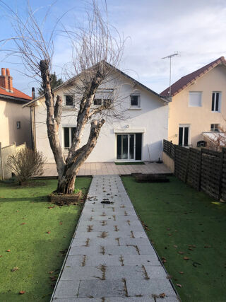  Maison  vendre 5 pices 121 m