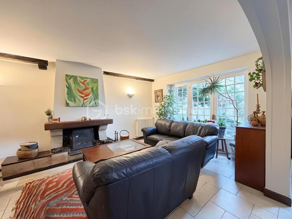 À VENDRE : Maison Familiale Atypique à Fontenay-les-Briis !