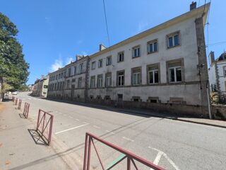  Immeuble à vendre 15 + pièces 600 m²