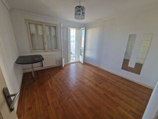  Appartement à louer 4 pièces 90 m²