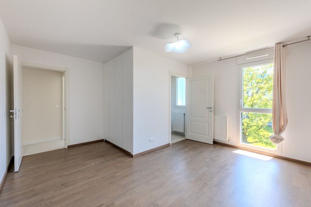 Appartement à vendre 4 pièces ARCHAMPS (74)