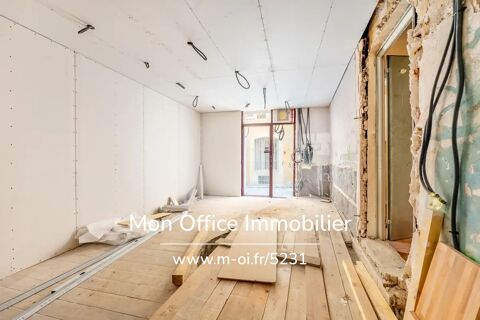 R&eacute;f&eacute;rence : 5231-ETH. - Local Professionnel - 30m2 + Cave de 37m2 - Centre ville historique - 13100 175000 13100 Aix en provence