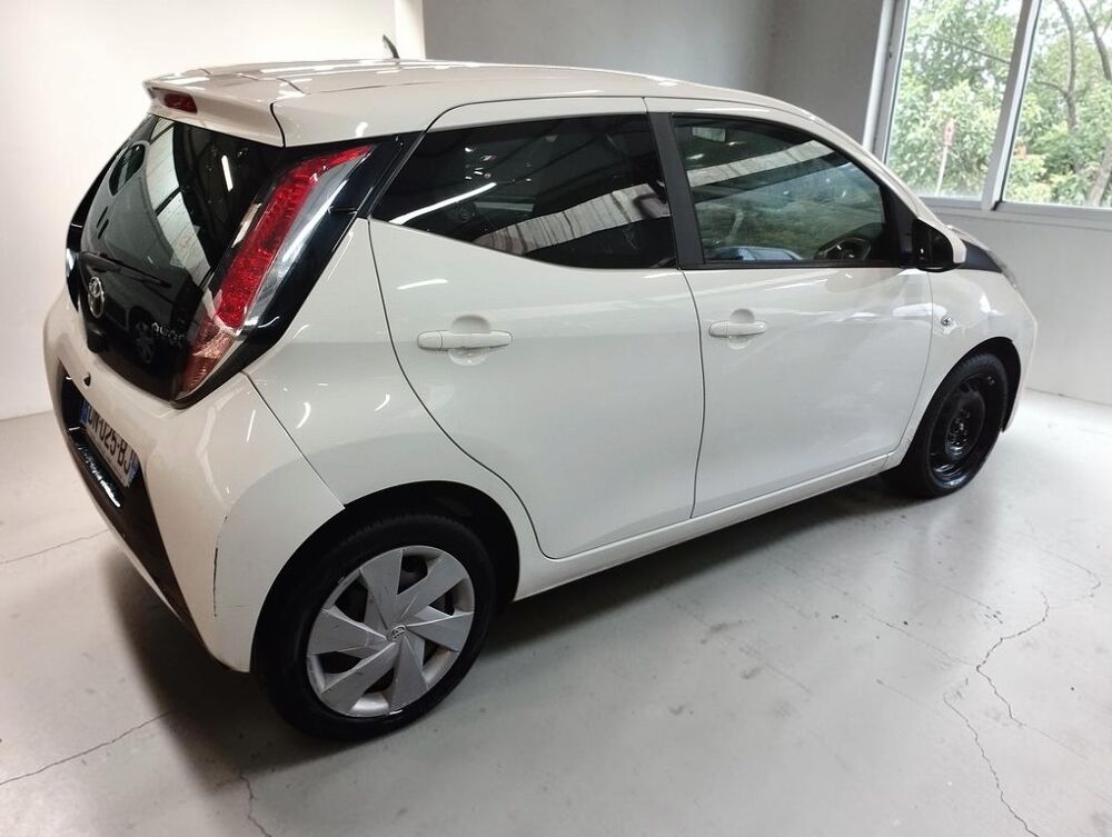 Aygo 1.0 VVT-I 69 X 5P 2015 occasion 06640 Saint-Jeannet