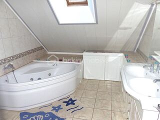  Maison  vendre 8 pices 195 m