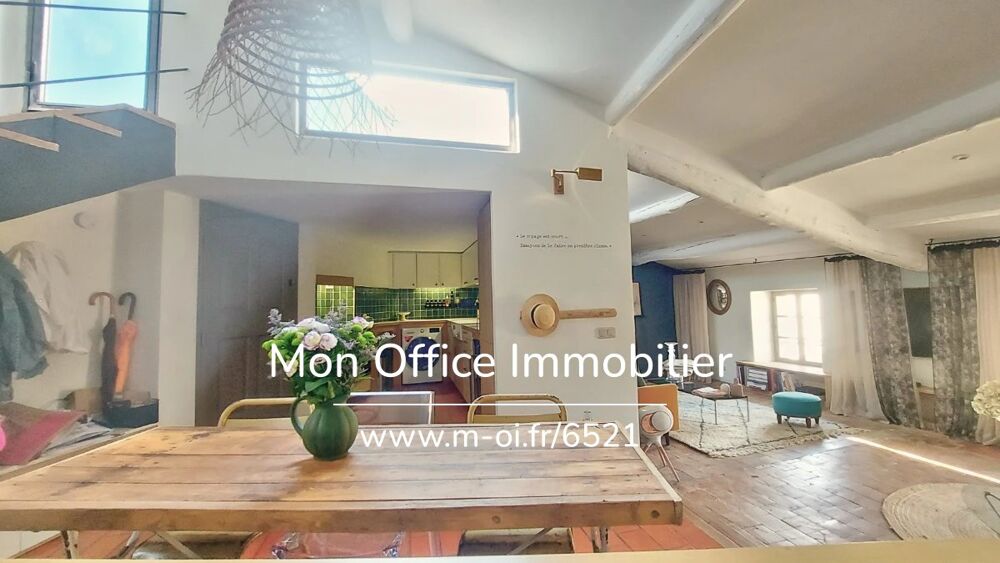 Référence : 6907-CCH - Maison de village avec terrasse