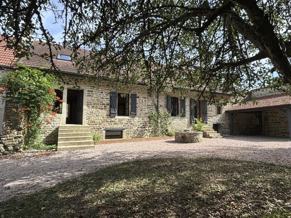 VENAREY LES LAUMES 10min : maison rénovée 227m², dépendances, jardin, pré attenant. Prix : 287 000 €