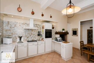  Maison à vendre 13 pièces 458 m²