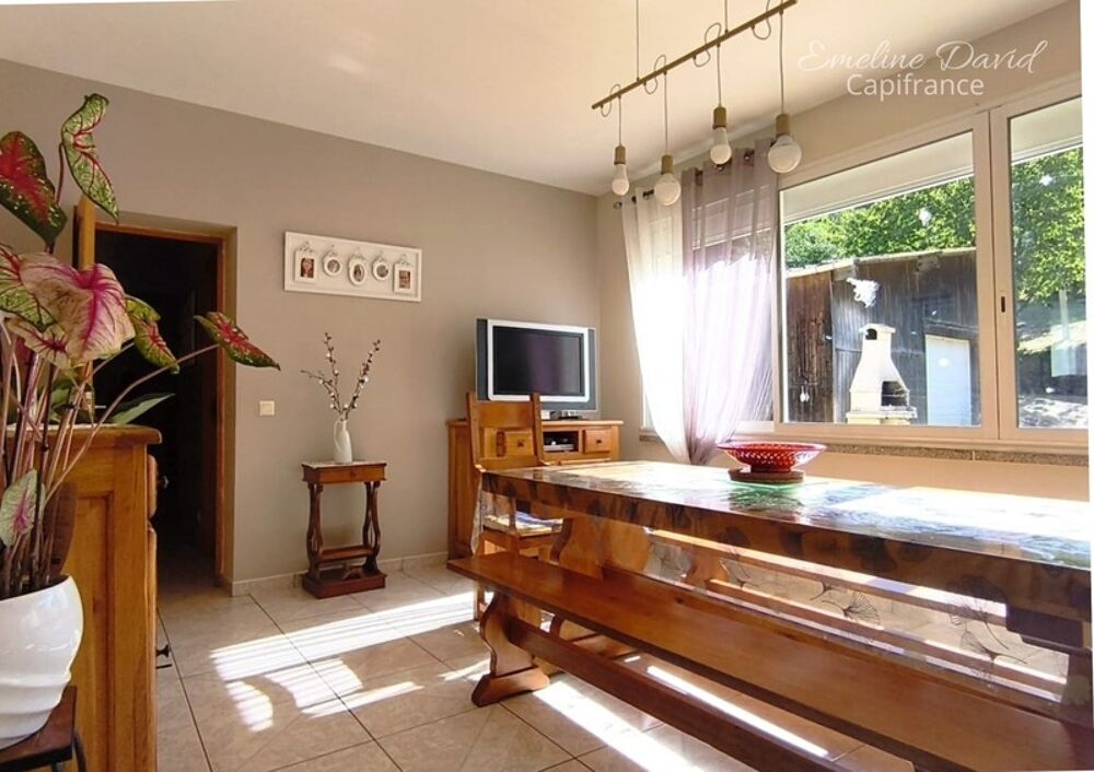 Vente Maison Secteur recherché – Maison de plain-pied avec piscine sur environ 7 000 m² Sarlat la caneda
