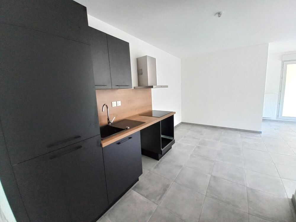 Location Appartement T3 avec balcons et parking à LOZANNE Lozanne