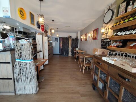   OPPORTUNITÉ RARE – BAR / RESTAURANT VUE PORT – LICENCE IV – TERRASSE BIOCLIMATIQUE  115 060 € 