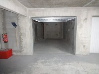  Parking / Garage à louer 23 m²