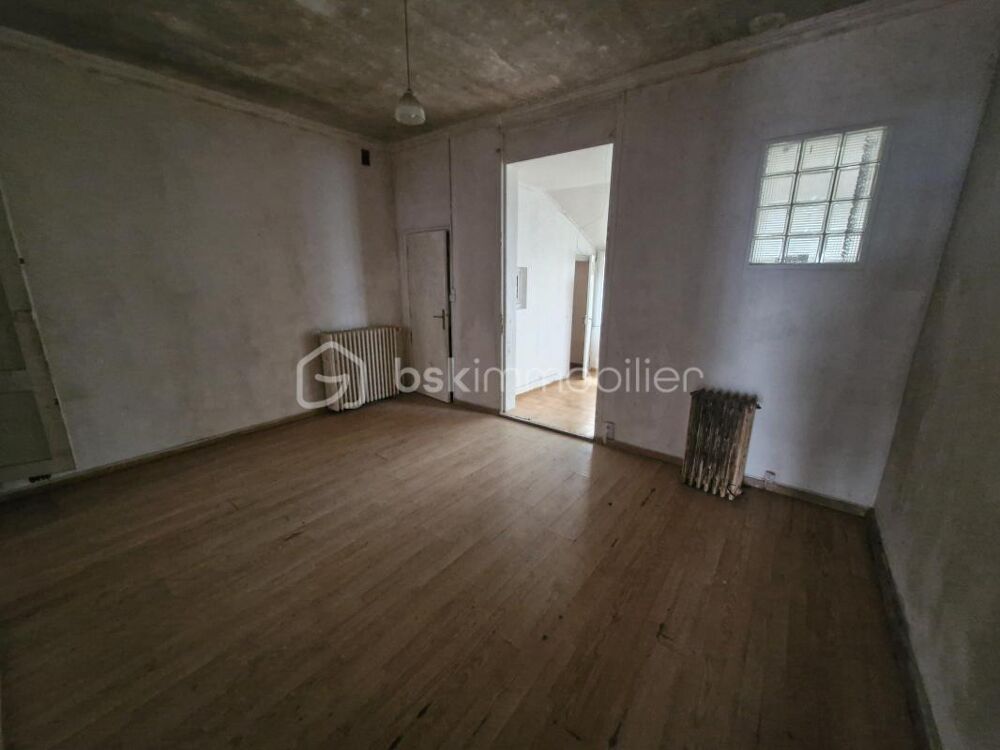 Maison de ville de 118m2/Immeuble de rapport à Sainte-Foy-La-Grande à rénover