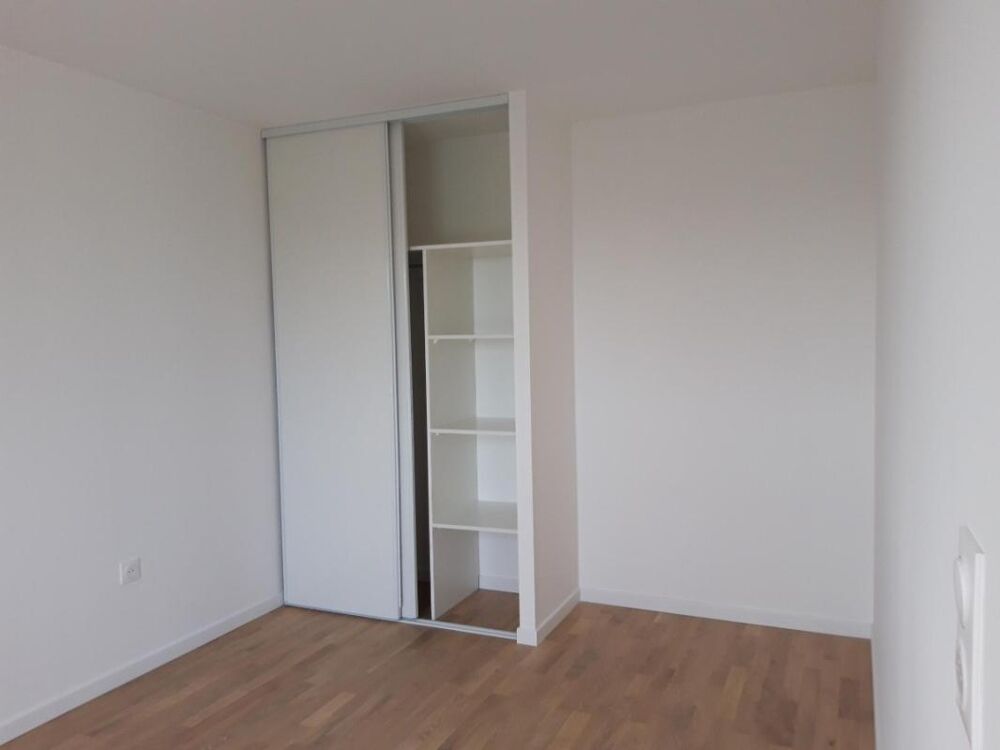 Location Appartement T2 avec parking et balcon à LIVRY GARGAN Livry gargan