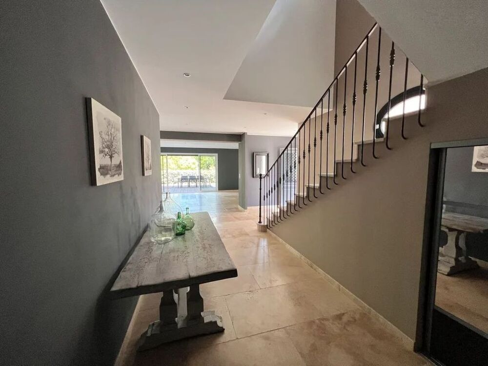 Location Maison Maison de 275m2 à louer sur Montpellier Montpellier