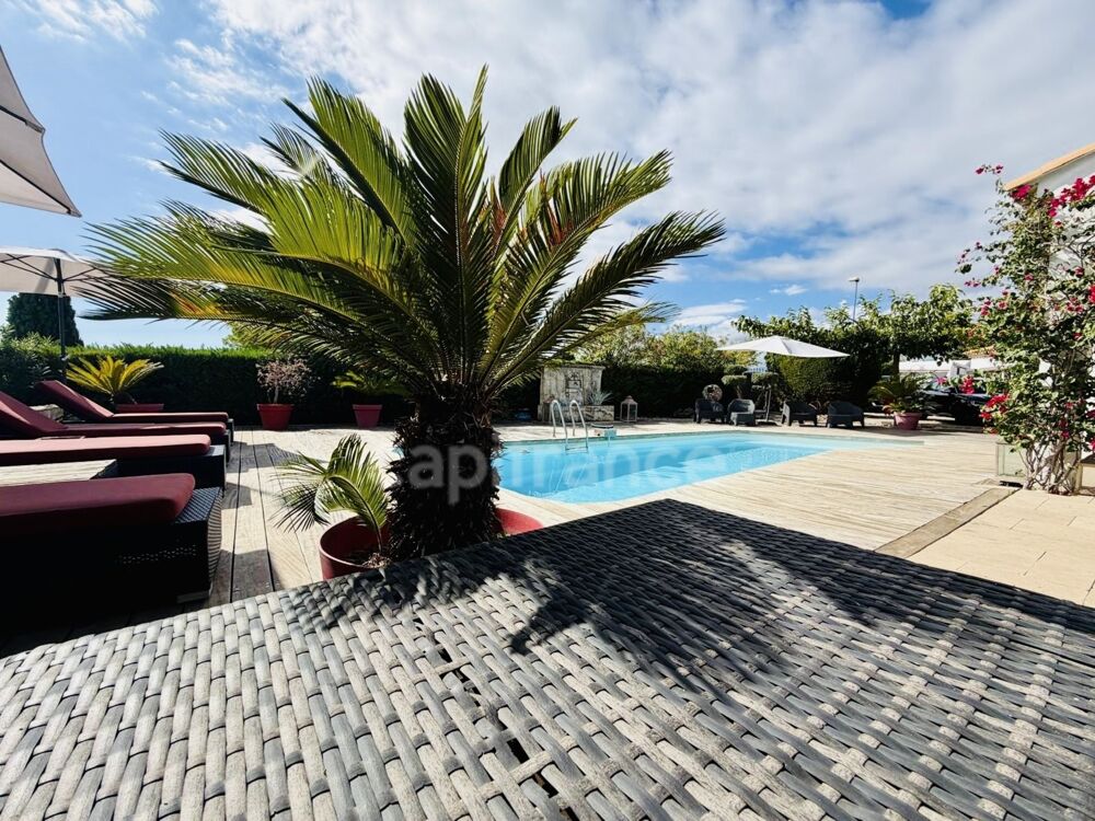 à vendre  Maison Cagnes-sur-Mer (06800)