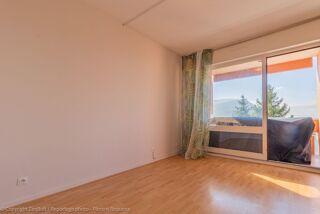  Appartement à louer 4 pièces 107 m²