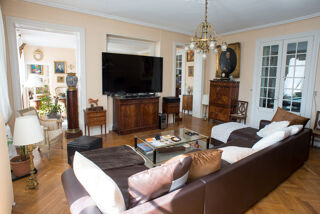  Propri�t�/ch�teau � vendre 15 + pi�ces 655 m� Vittonville