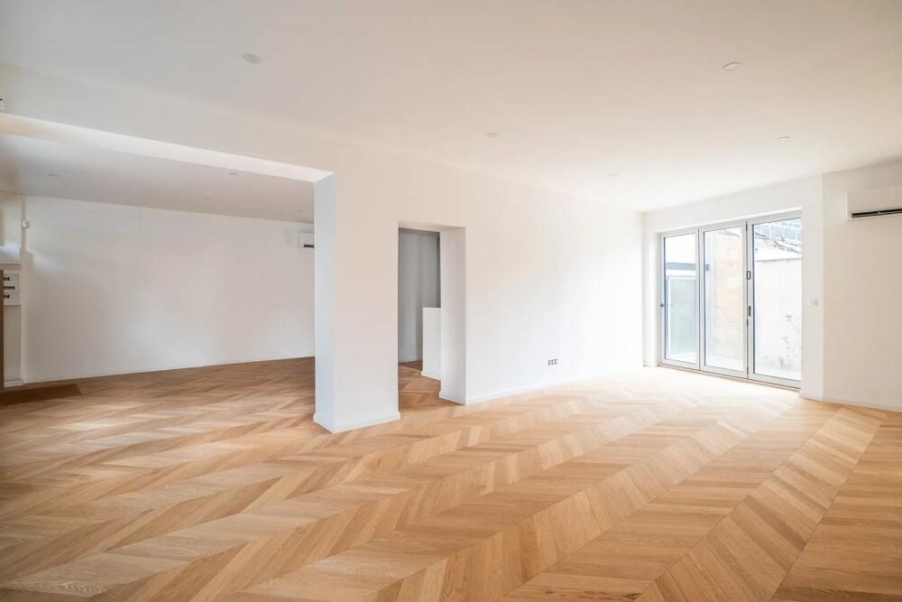 Vente Propriété/Château Ensemble immobilier avec maison et commercialité à Bordeaux Bordeaux