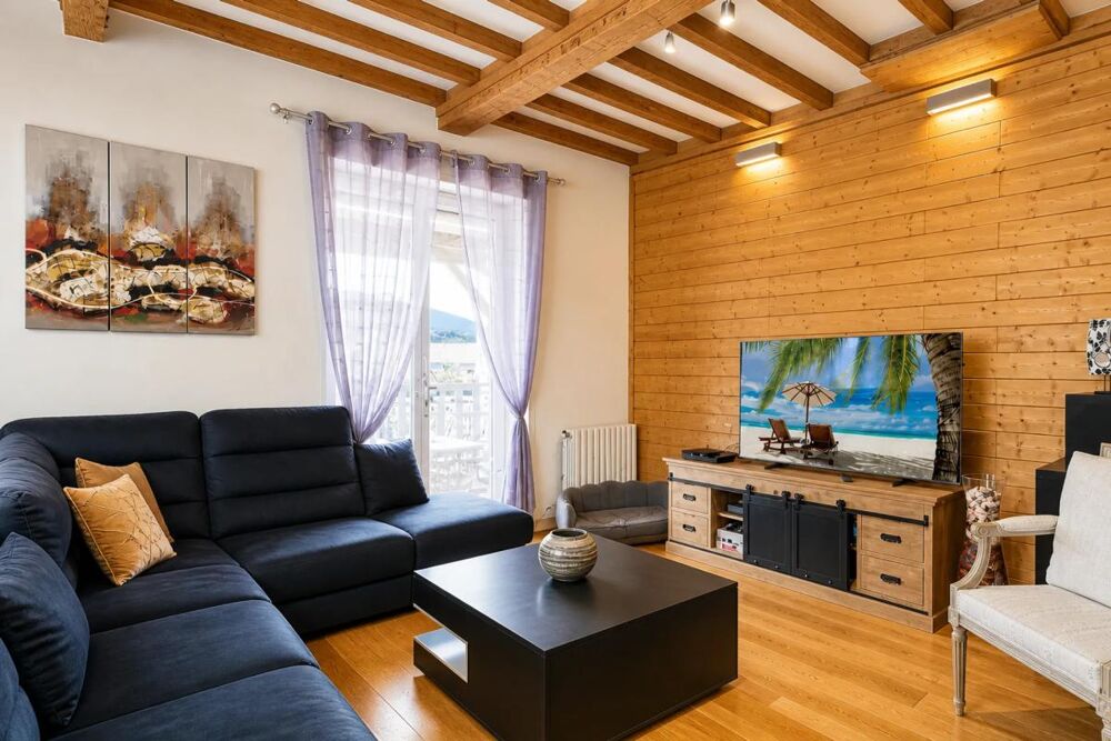 SAINT-CLAIR-DU-RHÔNE  Grande maison familiale de 165 m2