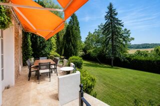  Propriété/château à vendre 6 pièces 210 m²