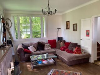  Maison à louer 8 pièces 300 m²