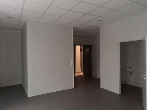   Local d'activité  41 m2 - 820  HC 