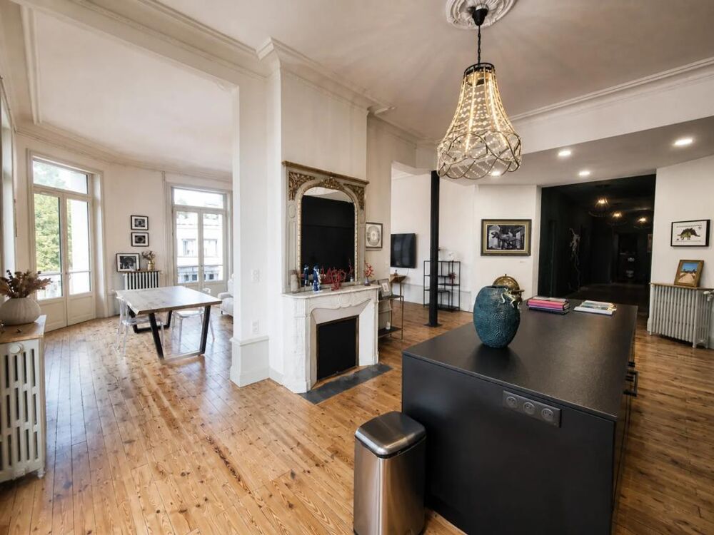 Vente Appartement Appartement de 6 pièces de 246 m² à Le Puy-en-Velay Le puy en velay