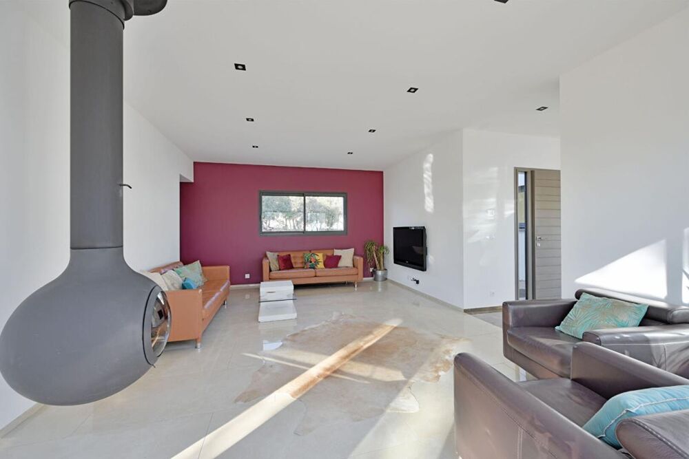 � vendre  Propri�t�/ch�teau N�mes (30000)