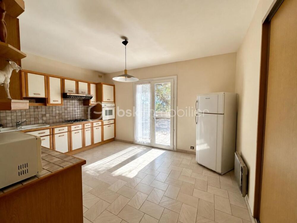 à vendre  Propriété/château La Garde (83130)