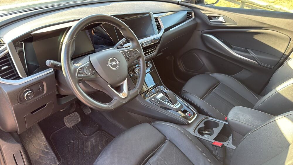 Grandland 1.6 Hybrid 300 AWD EAT8 Ultimate - Premi&egrave;re main Entretien c 2023 occasion 21000 Dijon