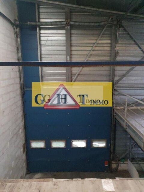 A  LOUER 440M²   ENTREPOT ET BUREAUX  A LA COURNEUVE 5100 93120 La courneuve