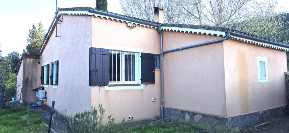 Vente Villa Villa T4 de 93 m2 avec annexes et piscine sur 2229 m2 de terrain Vidauban
