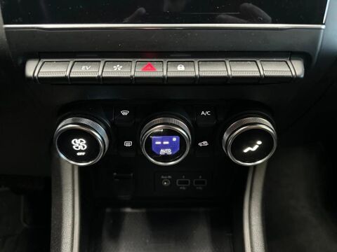 Captur II E-TECH HYBRIDE FAST TRACK - R&eacute;gulateur/limiteur CLIM Auto 2023 occasion 73000 Chambery