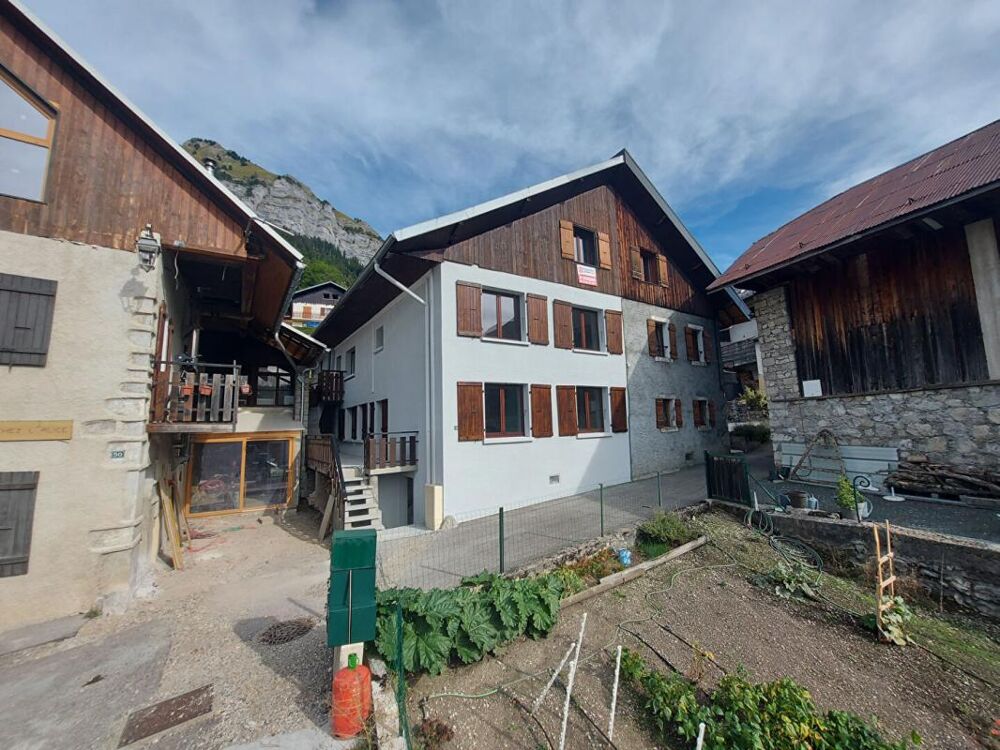 Vente Maison RARE À TALLOIRES-MONTMIN, 150 m² de plateau À RÉNOVER , VUE MONTAGNE , FORT POTENTIEL Talloires montmin