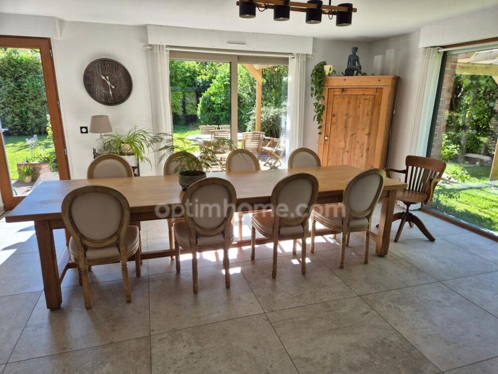 Maison individuelle 5 chambres offrant 182m2 hab sur parcelle de 860m2