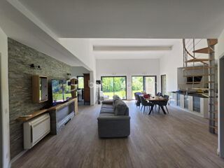  Villa à vendre 5 pièces 140 m²