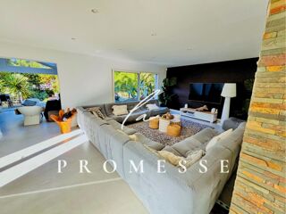  Villa � vendre 9 pi�ces 301 m�