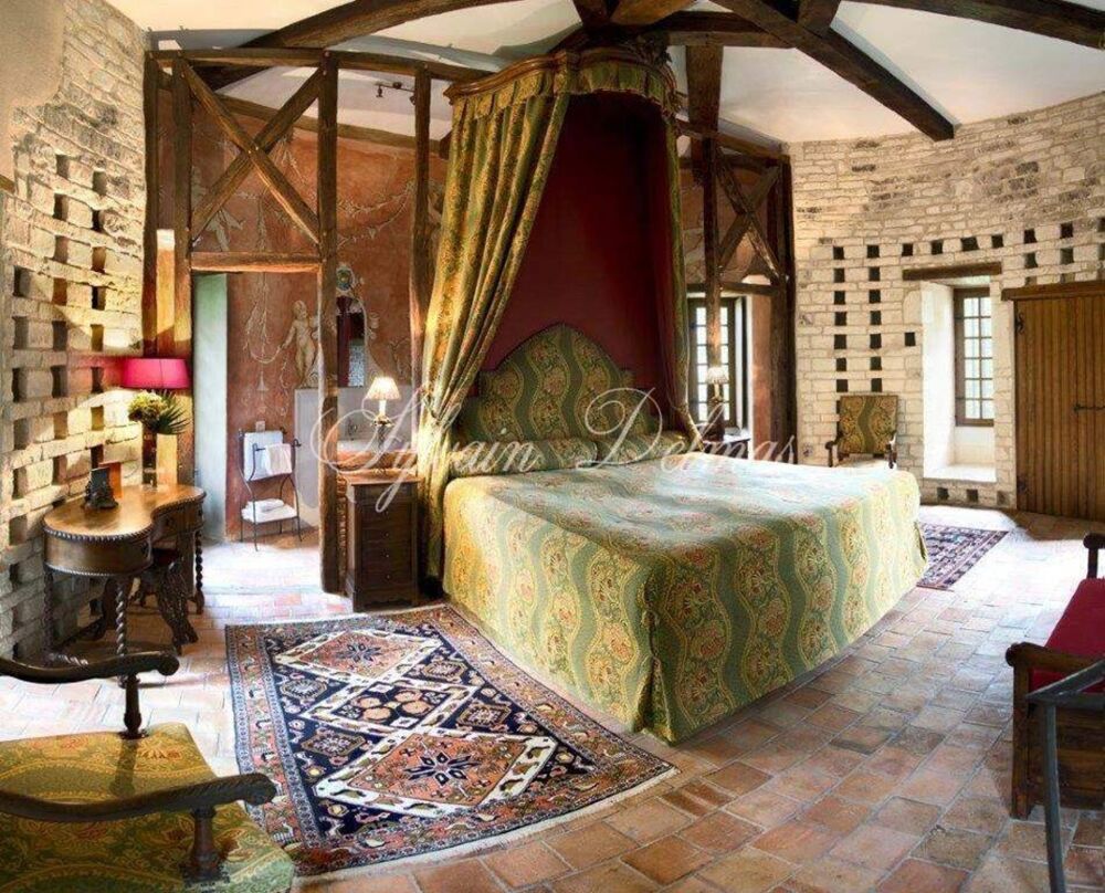à vendre  Propriété/château Tours (37000)