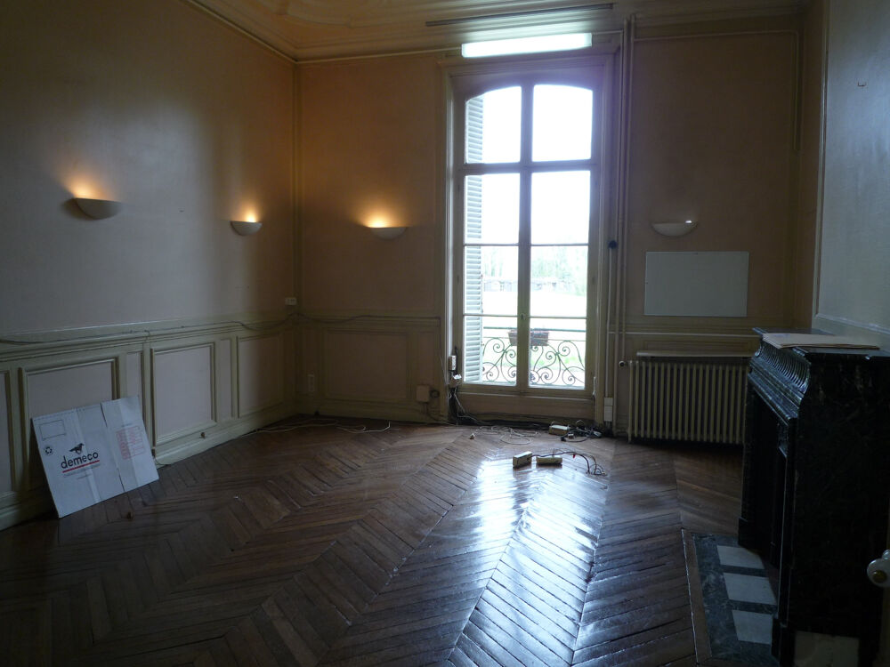 à vendre  Propriété/château Jouarre (77640)