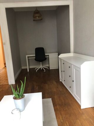  Appartement à louer 2 pièces 46 m²
