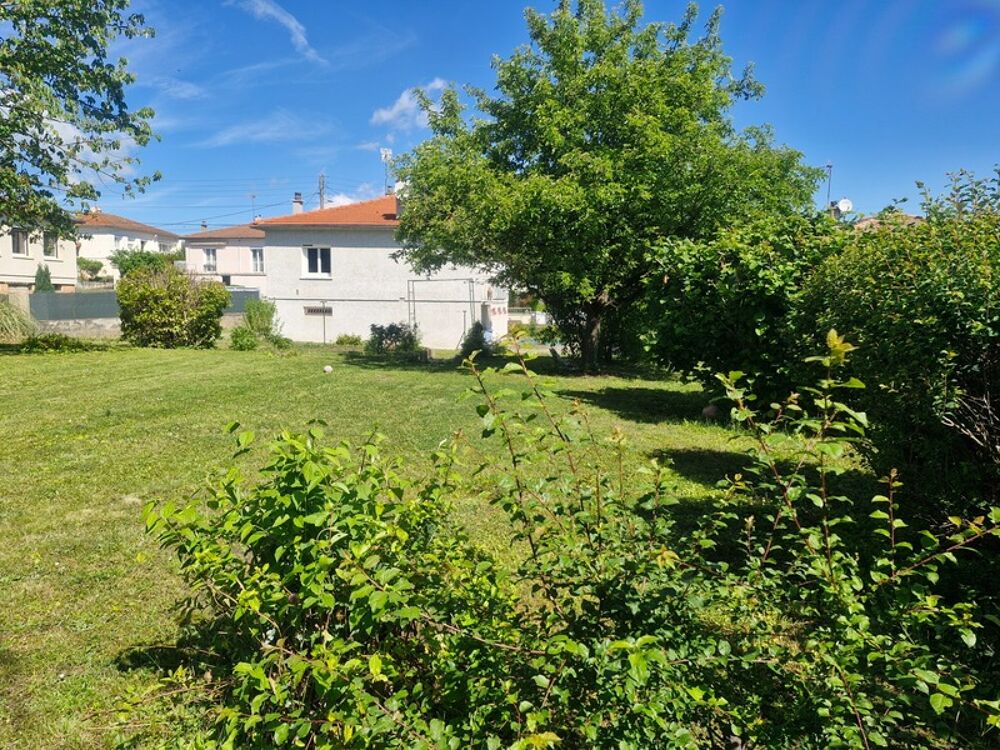 MAISON DE 100M² AVEC 4 CHAMBRES ET BEAU TERRAIN PLAT DE 1382M² ET POSSIBILITE DE DIVISION PARCELLAIRE SUR SECTEUR TRES CALME A U