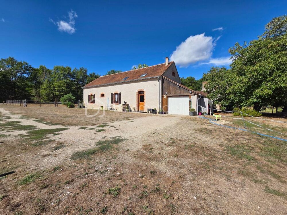 MAISON DE CARACTÈRE  200 M²  5 CHAMBRES  TERRAIN DE 8 618 M²