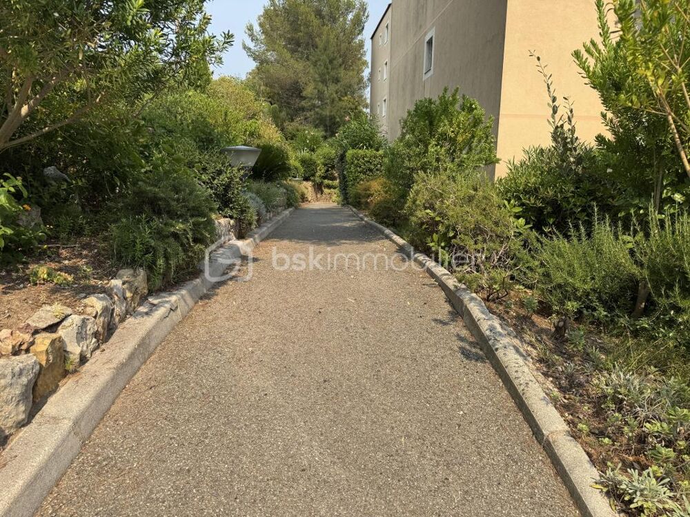 À Saint-Raphaël (83700), quartier Valescure, beau T3 de 59,84 m² avec terrasse, jardin privatif de 39 m², garage et cave
