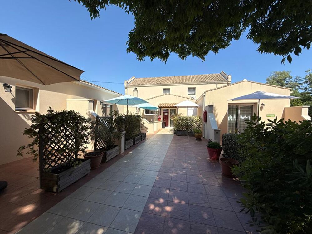 � vendre  Propri�t�/ch�teau Vias (34450)
