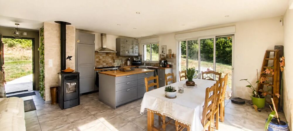 Vente Maison Maison de 5 pièces de 108 m² à Neuvéglise-sur-Truyère Neuveglise sur truyere