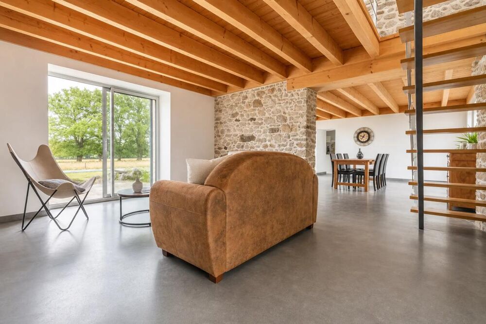 Maison de 6 pièces de 157 m² à Aigrefeuille-sur-Maine
