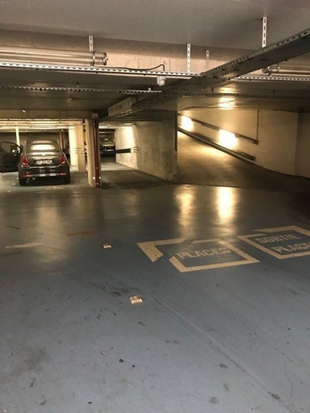 Location Parking/Garage Parking à louer à Paris Paris 2