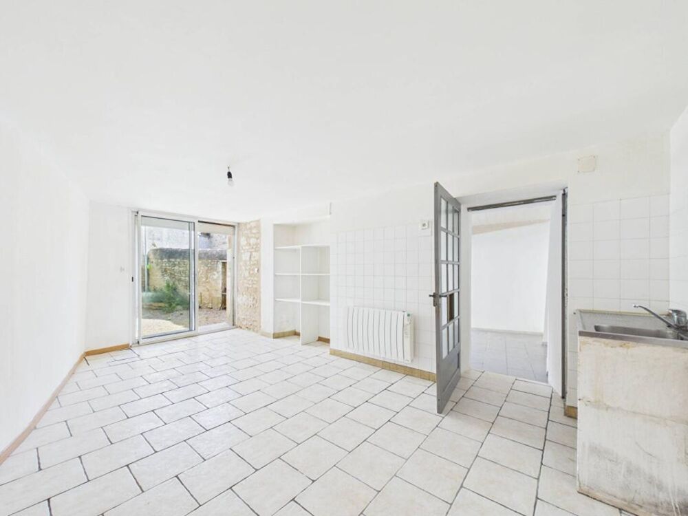 Vente Maison Maison de 165 m 2  à Mirebeau , 4 chambres, cour, garage, caves Mirebeau